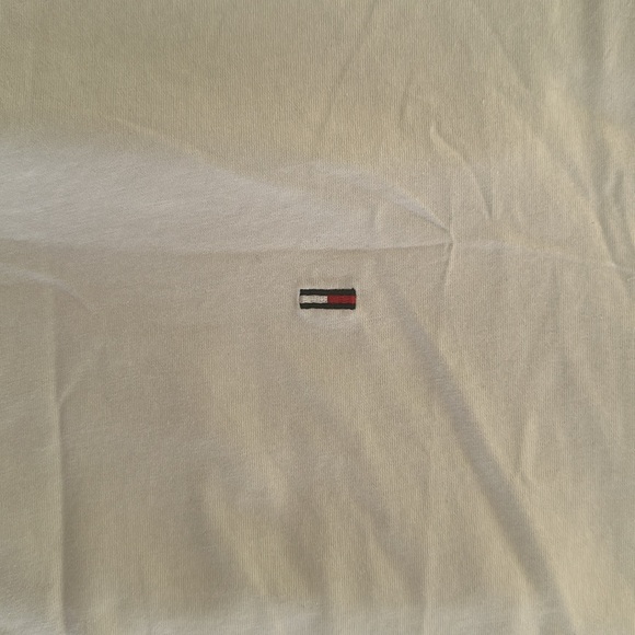 TOMMY JEANS T-SHIRT - Picture 2 of 3